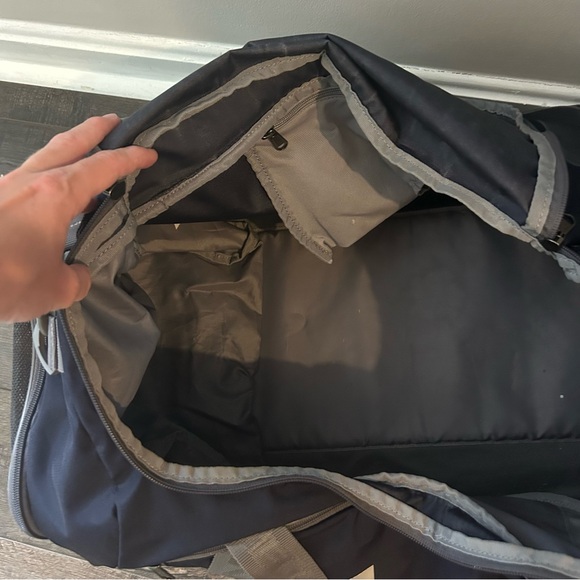 Under Armour Undeniable Duffle 3.0 Gym Bag in Midnight Navy/ Graphite/ Silver - Picture 5 of 5